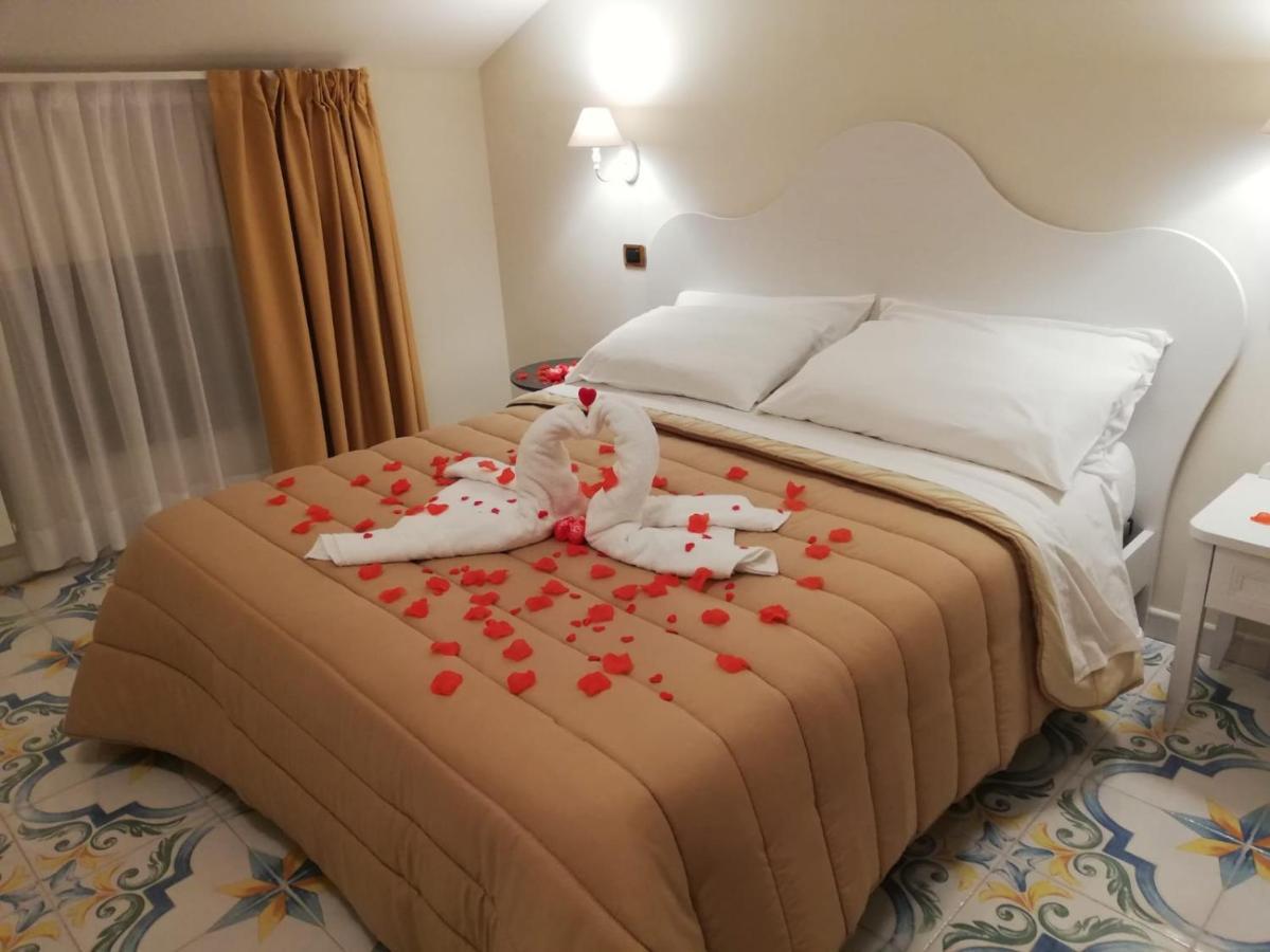 Il Sogno Srls Hotel Airola Exterior photo